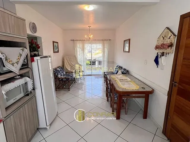 Sobrado com 316m² 2 quartos e 2 banheiros, à venda, no bairro Morretes em Itapema