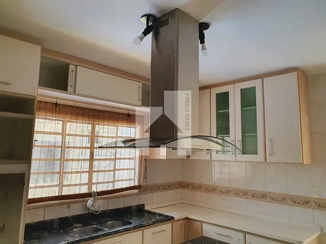 Sobrado com 175m² 3 quartos e 4 banheiros, à venda, no bairro Parque Residencial Jundiaí em Jundiaí