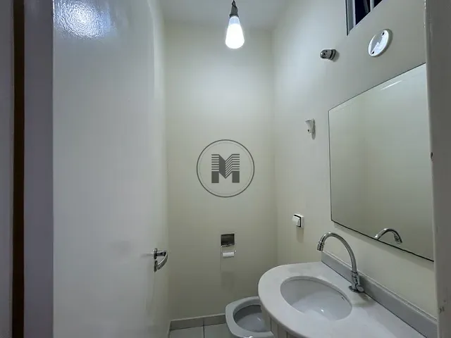 Sobrado 3 quartos e 3 banheiros, para alugar, no bairro Jardim Independência em Taubaté