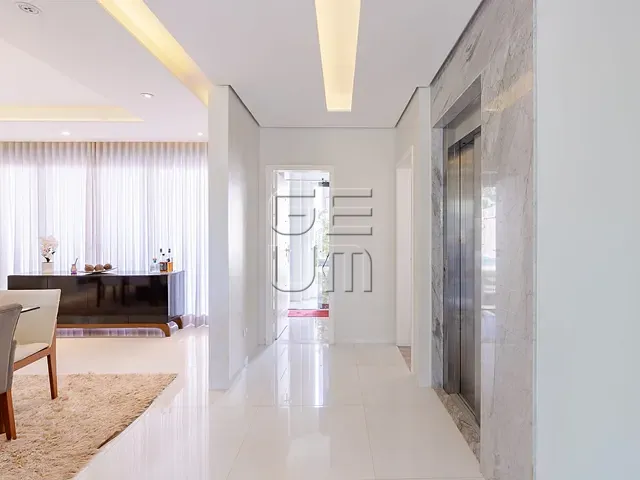 Sobrado com 700m² 6 quartos e 7 banheiros, à venda, no bairro Esperança em Londrina