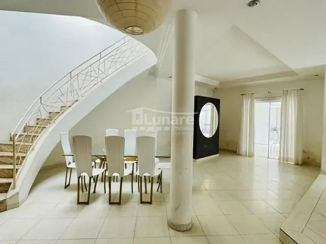 Sobrado com 733m² 3 quartos e 5 banheiros, à venda, no bairro Jardim Aracy em Mogi das Cruzes