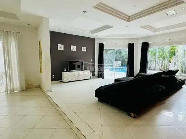 Sobrado com 733m² 3 quartos e 5 banheiros, à venda, no bairro Jardim Aracy em Mogi das Cruzes
