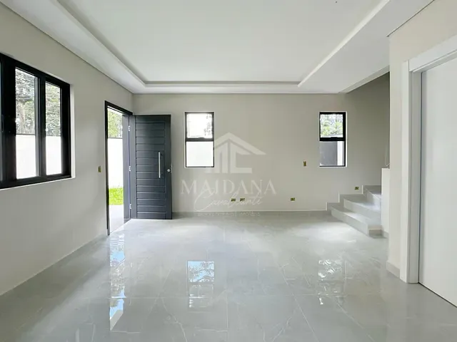 Sobrado com 138m² 3 quartos e 2 banheiros, à venda, no bairro Parque da Fonte em São José dos Pinhais