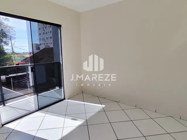Sobrado com 180m² 2 quartos e 2 banheiros, à venda, no bairro Centro em Apucarana