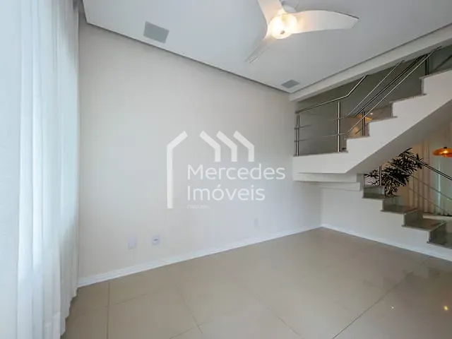 Sobrado com 165m² 2 quartos e 3 banheiros, à venda, no bairro Dom Bosco em Itajaí