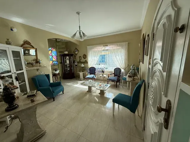 Sobrado com 293m² 5 quartos e 4 banheiros, à venda, no bairro Jardim das Indústrias em São José dos Campos