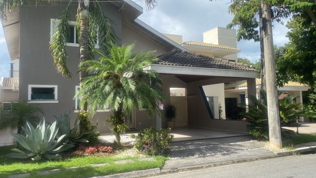 Sobrado com 275m² 4 quartos e 3 banheiros, à venda, no bairro agua quente em Tremembé