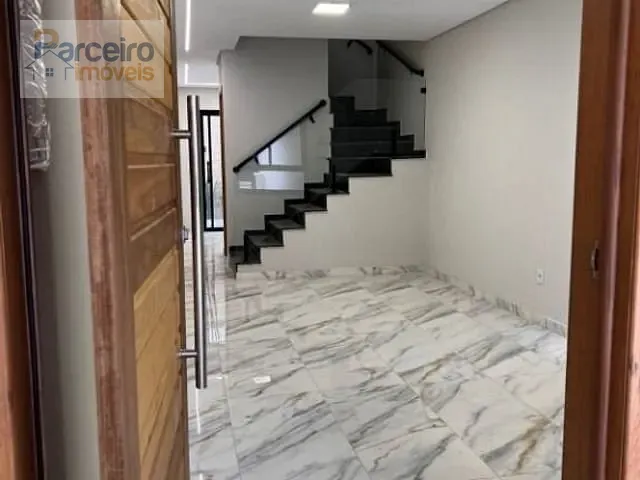 Sobrado com 186m² 3 quartos e 2 banheiros, à venda, no bairro Vila Ré em São Paulo