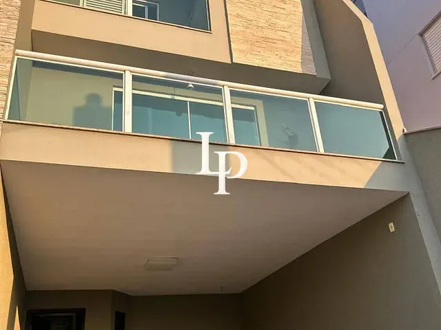Sobrado com 360m² 4 quartos e 3 banheiros, à venda, no bairro Barcelona em São Caetano do Sul