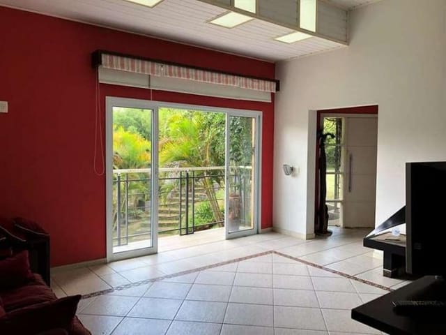 Sobrado com 1512m² 4 quartos e 8 banheiros, à venda, no bairro Paisagem Renoir em Cotia