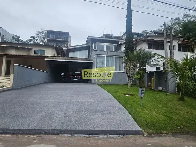 Sobrado com 360m² 3 quartos e 5 banheiros, à venda, no bairro Parque Residencial Itapeti em Mogi das Cruzes