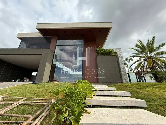 Sobrado com 532m² 3 quartos e 4 banheiros, à venda, no bairro Jardins França em Goiânia