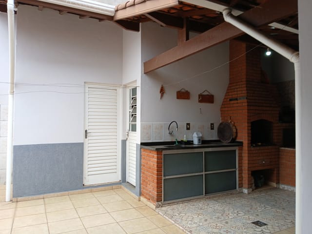 Sobrado com 240m² 3 quartos e 3 banheiros, à venda, no bairro Jardim Maria Augusta em Taubaté