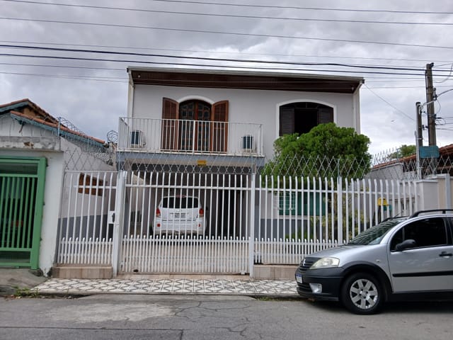 Sobrado com 240m² 3 quartos e 3 banheiros, à venda, no bairro Jardim Maria Augusta em Taubaté