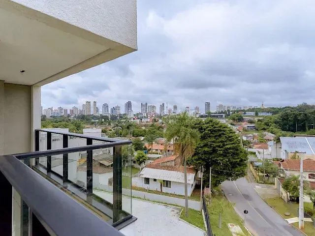 Sobrado com 322m² 3 quartos e 5 banheiros, à venda, no bairro Santo Inácio em Curitiba