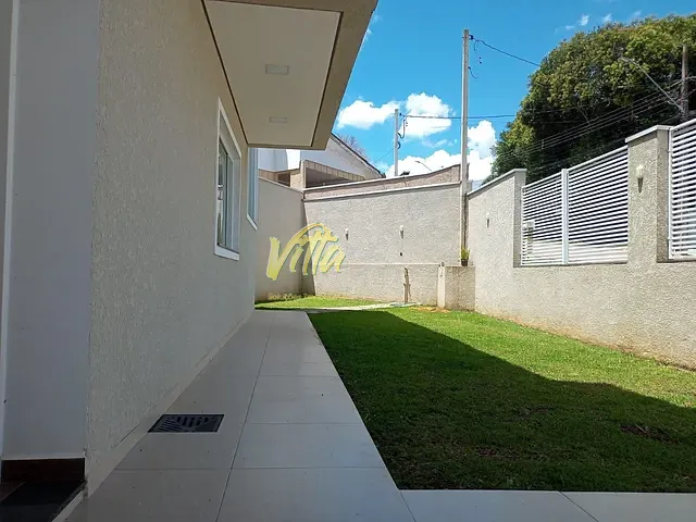 Sobrado com 250m² 3 quartos e 3 banheiros, à venda, no bairro Centro em Araucária
