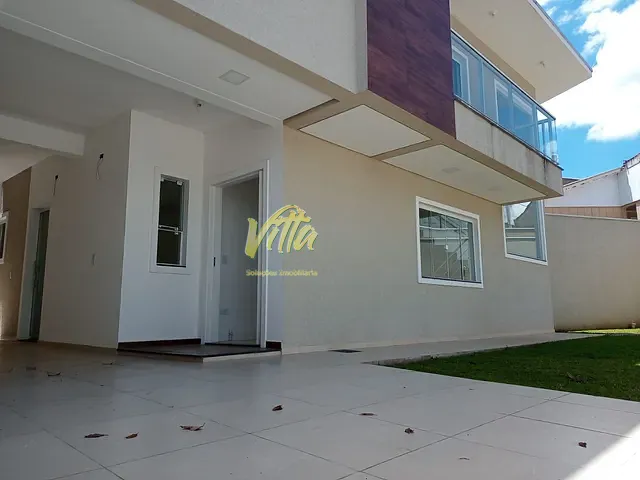 Sobrado com 250m² 3 quartos e 3 banheiros, à venda, no bairro Centro em Araucária