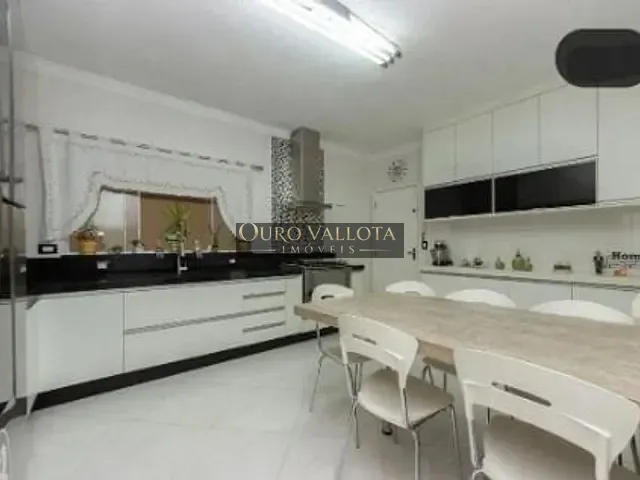 Sobrado 4 quartos e 3 banheiros, à venda, no bairro Jardim Pinheiros em São Paulo
