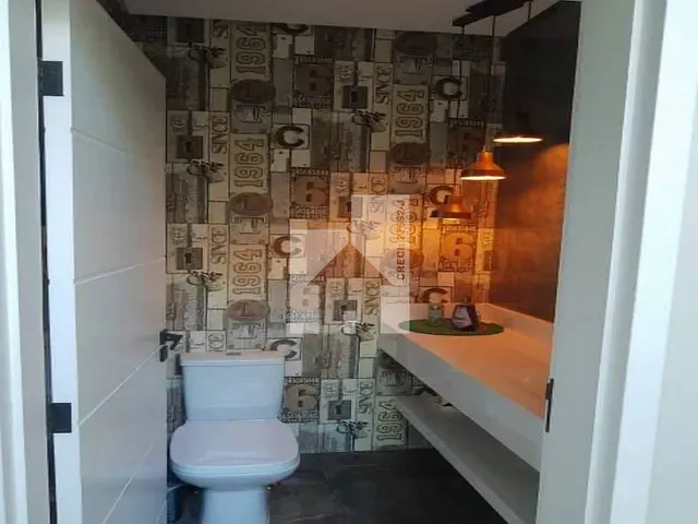 Sobrado com 360m² 3 quartos e 3 banheiros, à venda, no bairro Jardim Celeste em Jundiaí