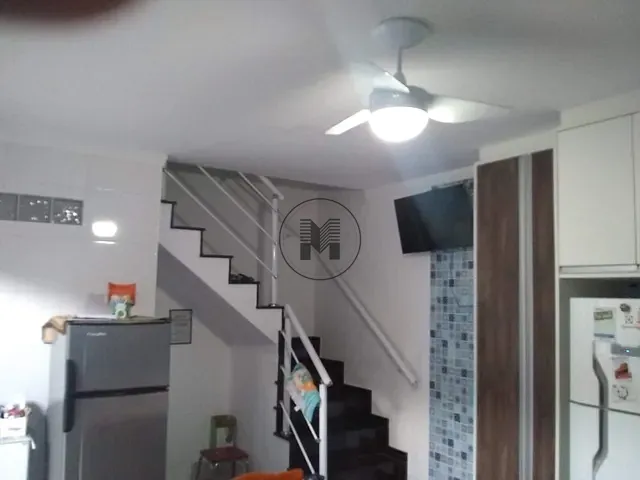 Sobrado 3 quartos e 2 banheiros, à venda, no bairro Jardim Oriente em São José dos Campos