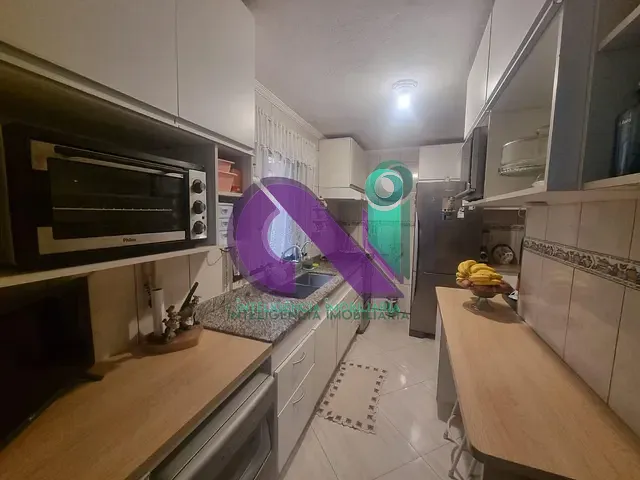 Sobrado com 200m² 3 quartos e 2 banheiros, à venda, no bairro km 18 em Osasco