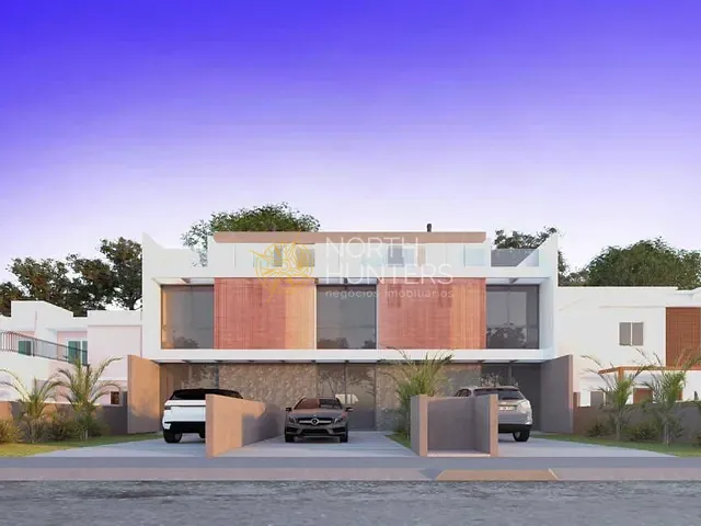 Sobrado com 150m² 3 quartos e 4 banheiros, à venda, no bairro Ingleses do Rio Vermelho em Florianópolis