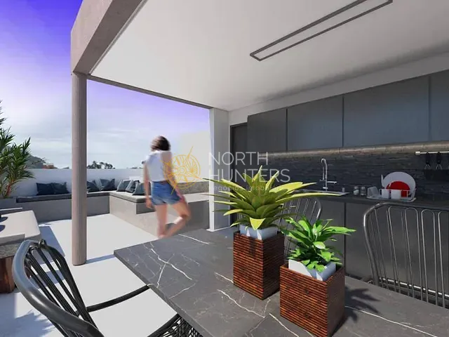 Sobrado com 150m² 3 quartos e 4 banheiros, à venda, no bairro Ingleses do Rio Vermelho em Florianópolis