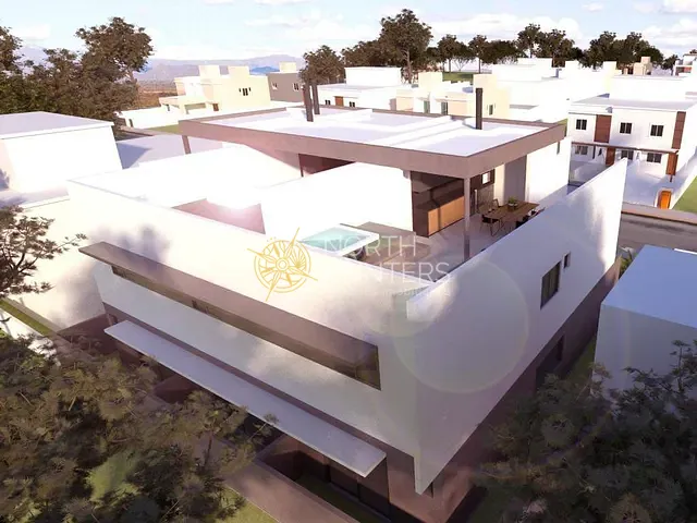 Sobrado com 150m² 3 quartos e 4 banheiros, à venda, no bairro Ingleses do Rio Vermelho em Florianópolis