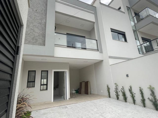 Foto do Sobrado - Excelente Tripex à venda no bairro São Francisco de Assis em Camboriú, SC | Lions Group Imóveis