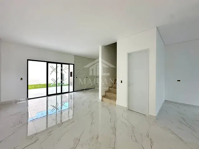 Sobrado com 180m² 3 quartos e 3 banheiros, à venda, no bairro Centro em São José dos Pinhais