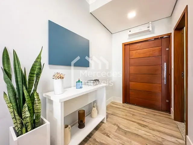 Sobrado com 160m² 3 quartos e 2 banheiros, à venda, no bairro São João em Itajaí