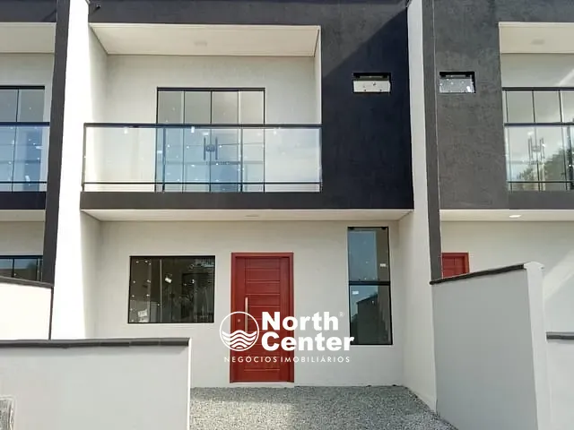 Sobrado com 73m² 2 quartos e 3 banheiros, à venda, no bairro pinheiros em Balneário Barra do Sul