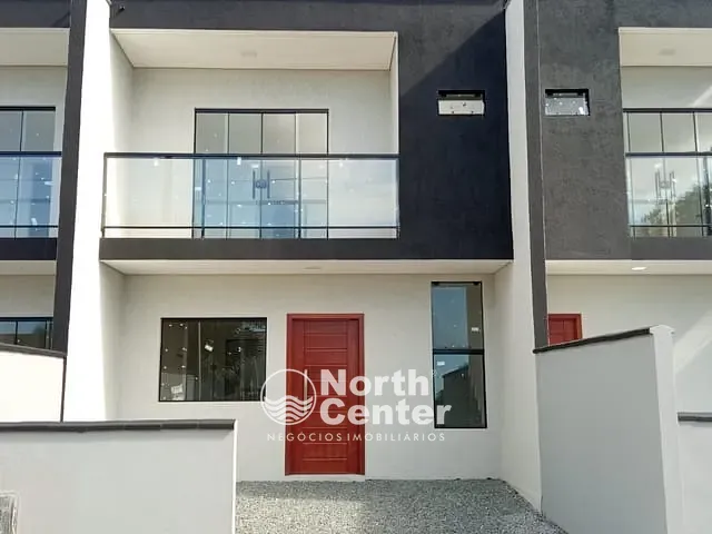 Sobrado com 73m² 2 quartos e 3 banheiros, à venda, no bairro pinheiros em Balneário Barra do Sul