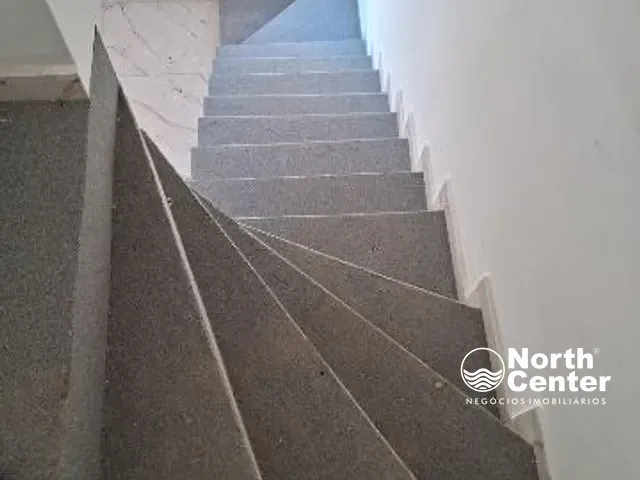 Sobrado com 73m² 2 quartos e 3 banheiros, à venda, no bairro pinheiros em Balneário Barra do Sul