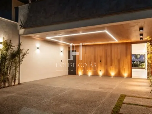 Sobrado com 252m² 3 quartos e 4 banheiros, à venda, no bairro Jardim América em Goiânia