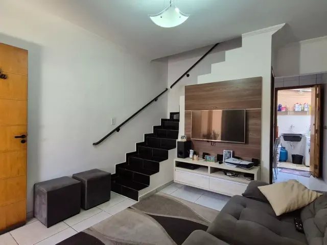 Sobrado 2 quartos e 2 banheiros, à venda, no bairro Parque Capuava em Santo André