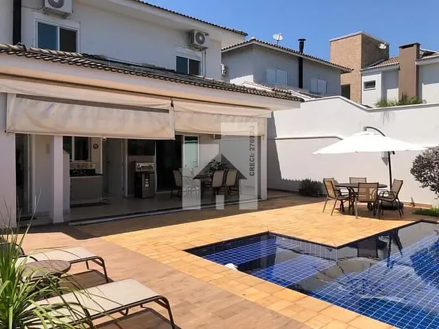 Sobrado com 389m² 3 quartos e 5 banheiros, à venda, no bairro Engordadouro em Jundiaí