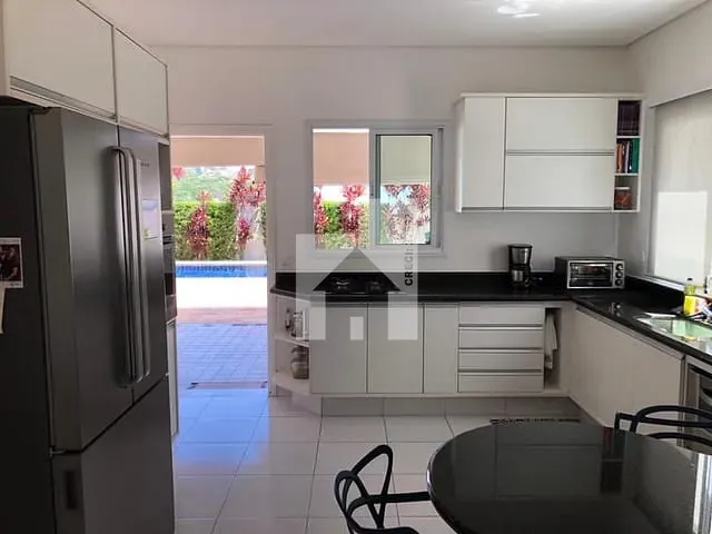 Sobrado com 389m² 3 quartos e 5 banheiros, à venda, no bairro Engordadouro em Jundiaí
