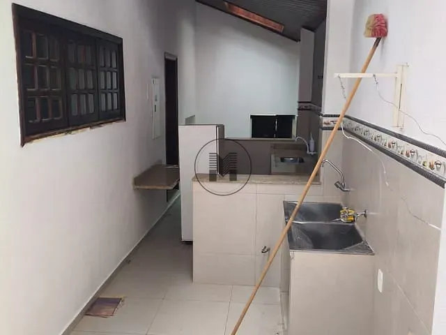Sobrado 3 quartos e 1 banheiro, para alugar, no bairro Nova Guará em Guaratinguetá