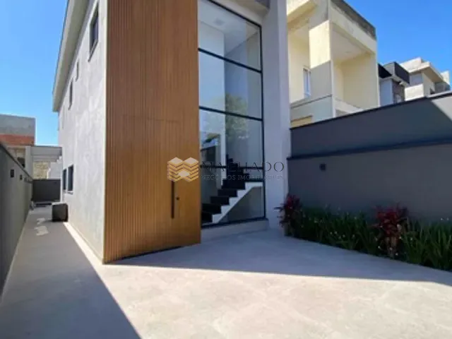 Sobrado com 150m² 3 quartos e 3 banheiros, à venda, no bairro Chácara Jaguari (Fazendinha) em Santana de Parnaíba