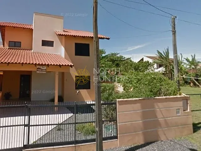 Sobrado com 217m² 4 quartos e 3 banheiros, para alugar, no bairro Prainha em São Francisco do Sul