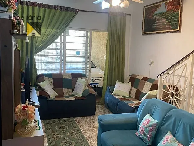 Sobrado com 125m² 2 quartos e 1 banheiro, à venda, no bairro Vila Santa Isabel em Caçapava