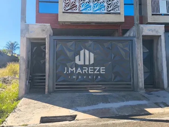 Sobrado com 180m² 3 quartos e 2 banheiros, à venda, no bairro Loteamento Residencial Cazarin em Apucarana