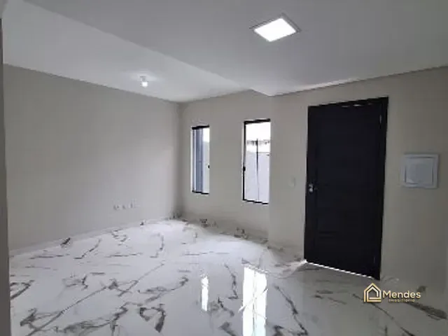 Sobrado com 90m² 3 quartos e 2 banheiros, à venda, no bairro Sítio Cercado em Curitiba
