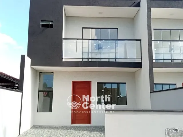 Sobrado com 74m² 2 quartos e 3 banheiros, à venda, no bairro pinheiros em Balneário Barra do Sul