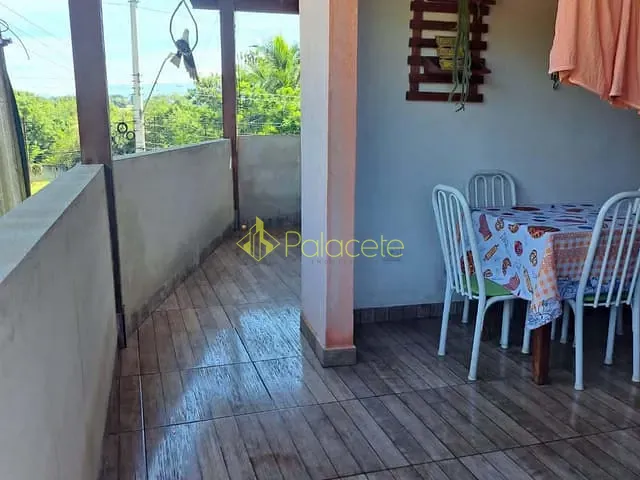 Sobrado com 525m² 3 quartos e 2 banheiros, à venda, no bairro Goiabal em Pindamonhangaba