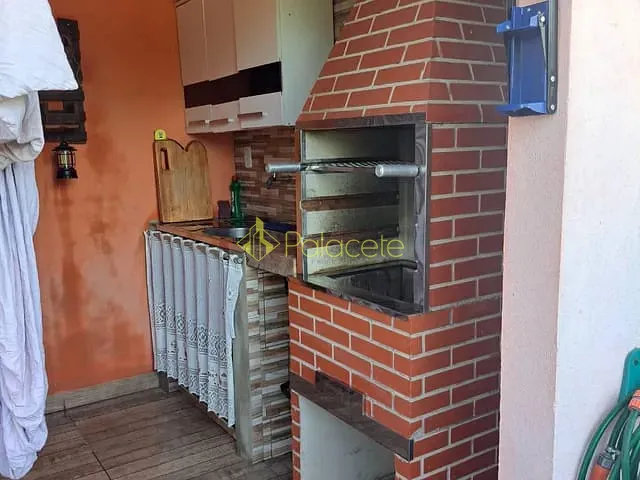 Sobrado com 525m² 3 quartos e 2 banheiros, à venda, no bairro Goiabal em Pindamonhangaba