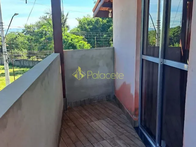 Sobrado com 525m² 3 quartos e 2 banheiros, à venda, no bairro Goiabal em Pindamonhangaba