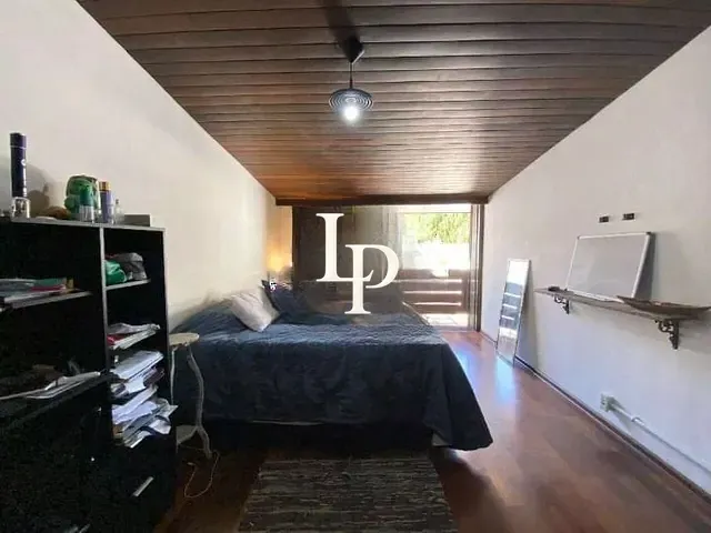 Sobrado com 500m² 5 quartos e 1 banheiro, à venda, no bairro Santa Maria em São Caetano do Sul