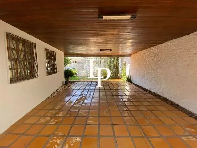 Sobrado com 500m² 5 quartos e 1 banheiro, à venda, no bairro Santa Maria em São Caetano do Sul
